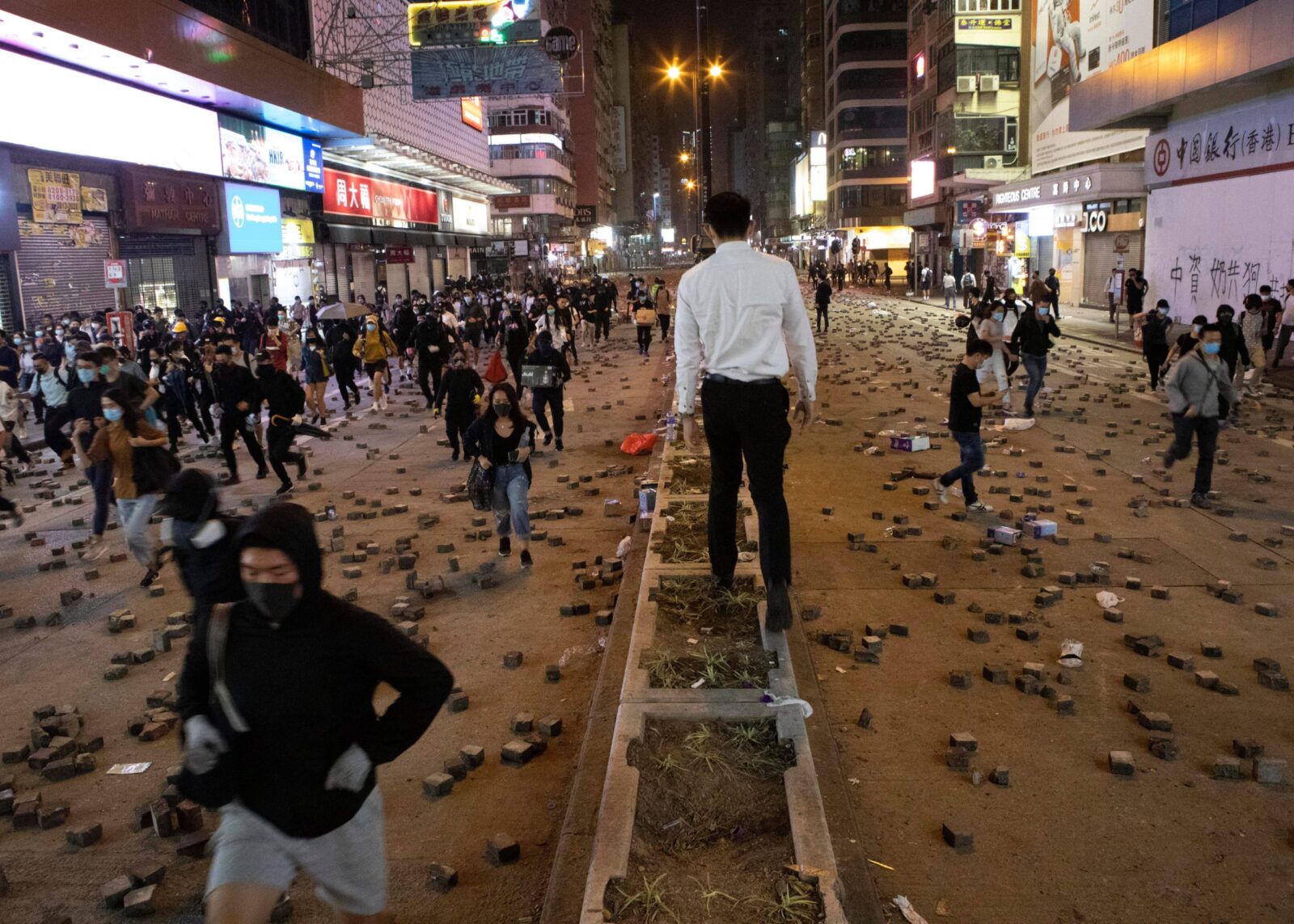 亞皆老街和彌敦道交界「戰區」太子人：我沒有走的理由- 誌HK FEATURE