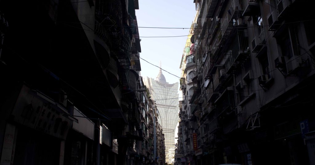 早前有新聞指內地網紅教授「零元遊澳」，到賭場享用免費雲吞麵、飲品等，據報道指出有賭場打算改立會員制。