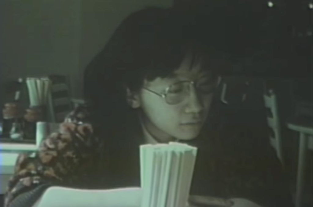 藤野姊姊入大學之前突然病發。(《愛的家鎖》劇照)