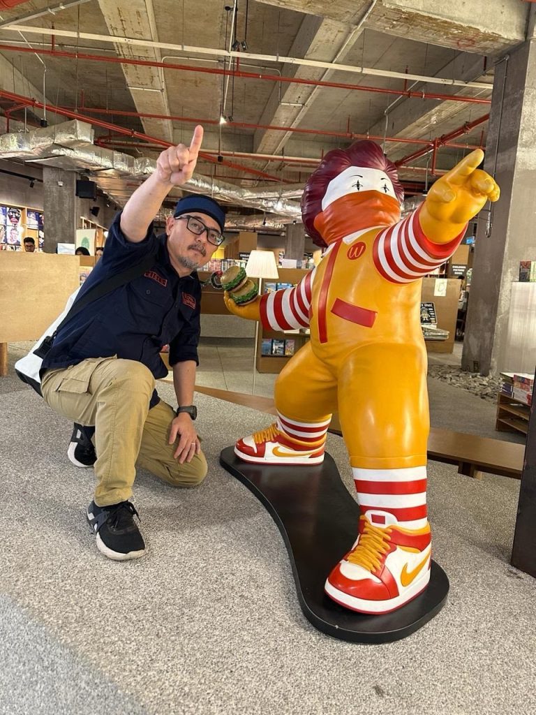 「國際食品勞聯（IUF）亞洲／太平洋地區」秘書Muhammad Hidayat Greenfield 稱麥當勞多宗職場欺凌事件感到憤慨。