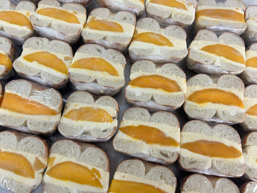 「大份」就是Cora製作貝果的特色。