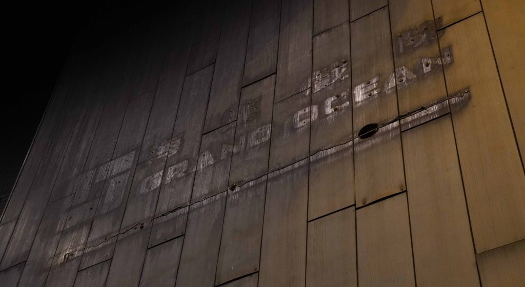 時針踏進6月2日零時，時間不留人，門口不留牌。