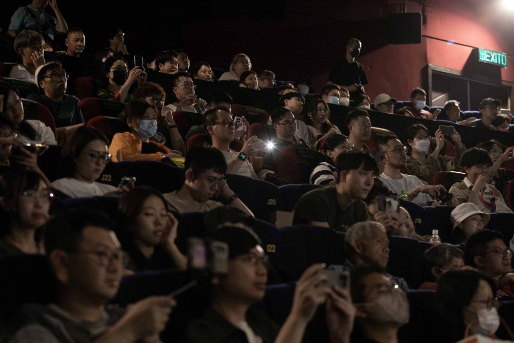 最後一場放映《唐山大兄》，觀眾留到最後一刻聽分享會的內容。