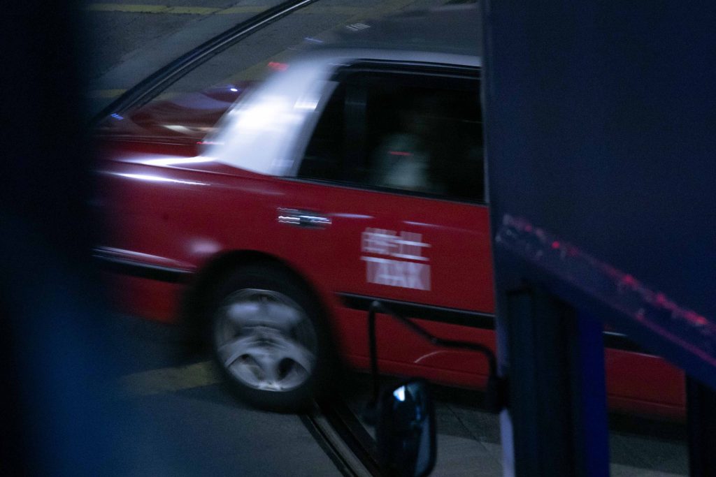 《0037》描述到西貢與西貢街。理想很遠表示，有台灣讀者指他知道故事中西貢與西貢街是不一樣的地方，因為他曾在西貢行山，等了很久才找到的士把他載出市區。