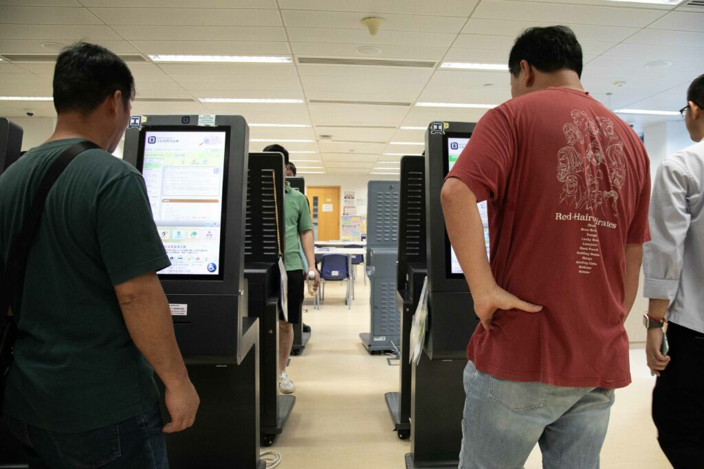 工人表示過往很少到勞工處找工作，大多是大判致電開工。