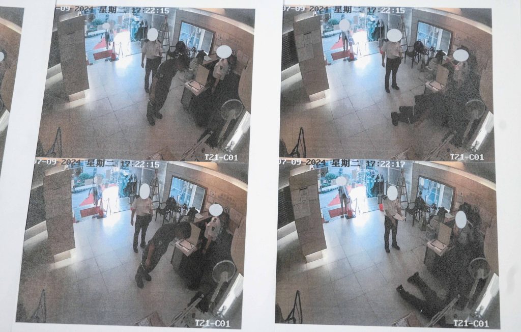 從豪景花園閉路電視可見陳家兒倒地的一瞬間，陳太質疑獨自工作違規。